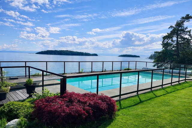 5951 Sunshine Coast Highway