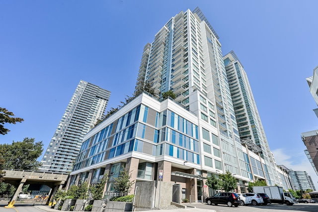 1005 - 988 Quayside Drive