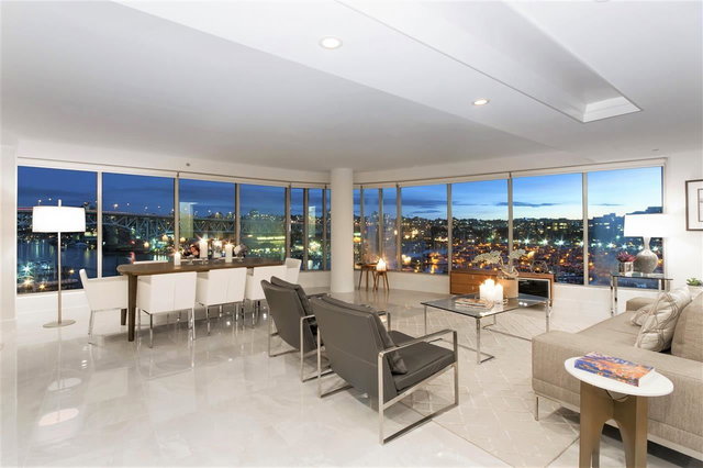 701 - 1012 Beach Avenue