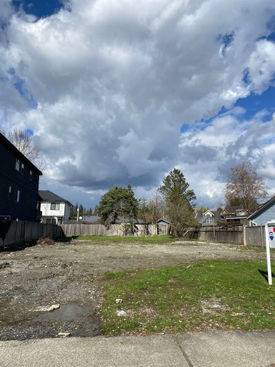 17955 56a Avenue | Surrey | Image