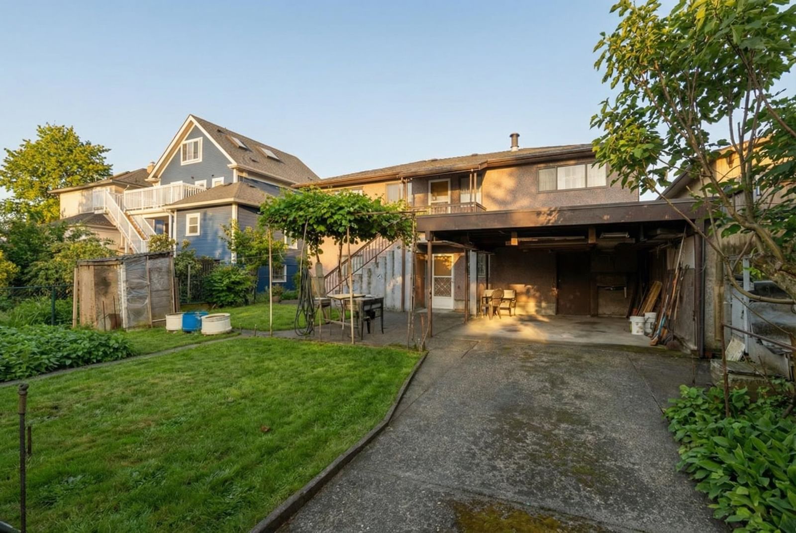 Listing Image 5
