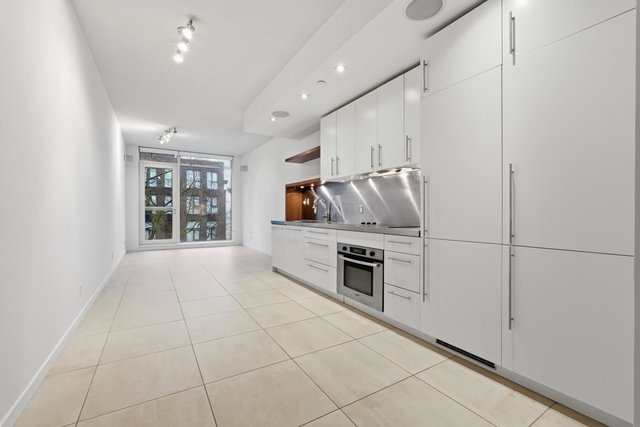 507 - 36 Water Street