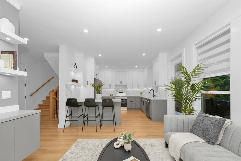 7 - 2168 Vinewood St Street, Abbotsford, V2S 3S4 | Image 2