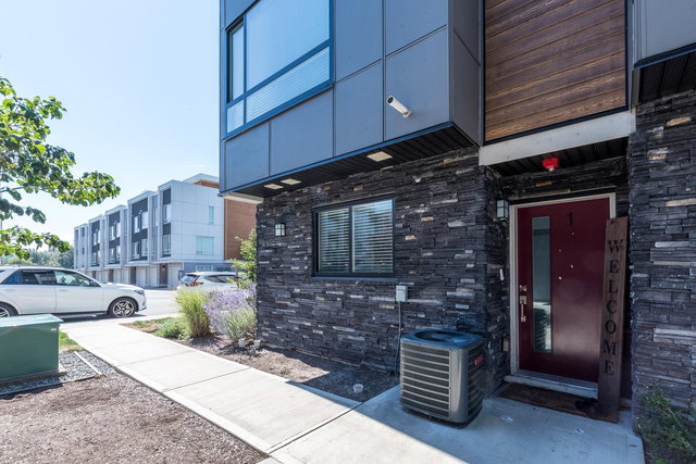 1 - 19631 55 A Avenue