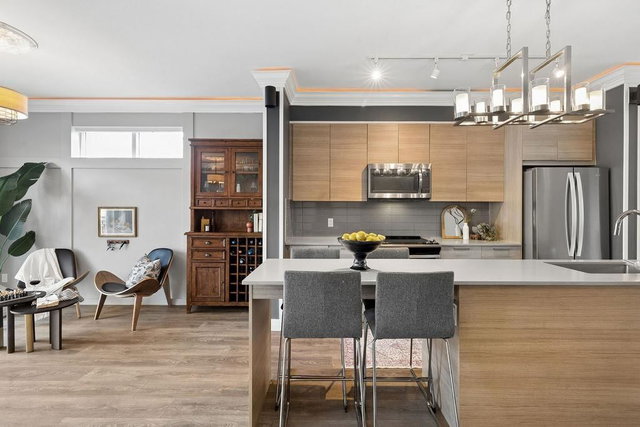 701 - 18505 Laurensen Place