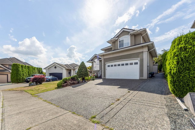 34758 Pakenham Place