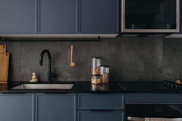 602 - 3055 Murray Street