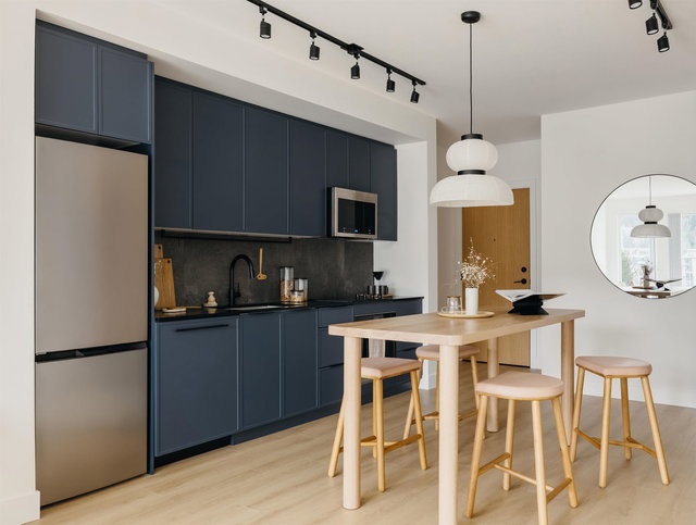 602 - 3055 Murray Street