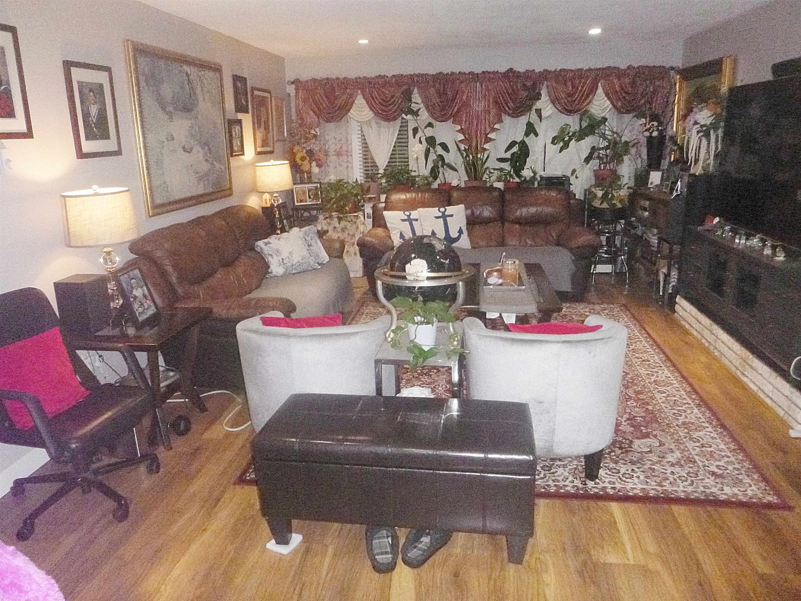 Listing Image 9