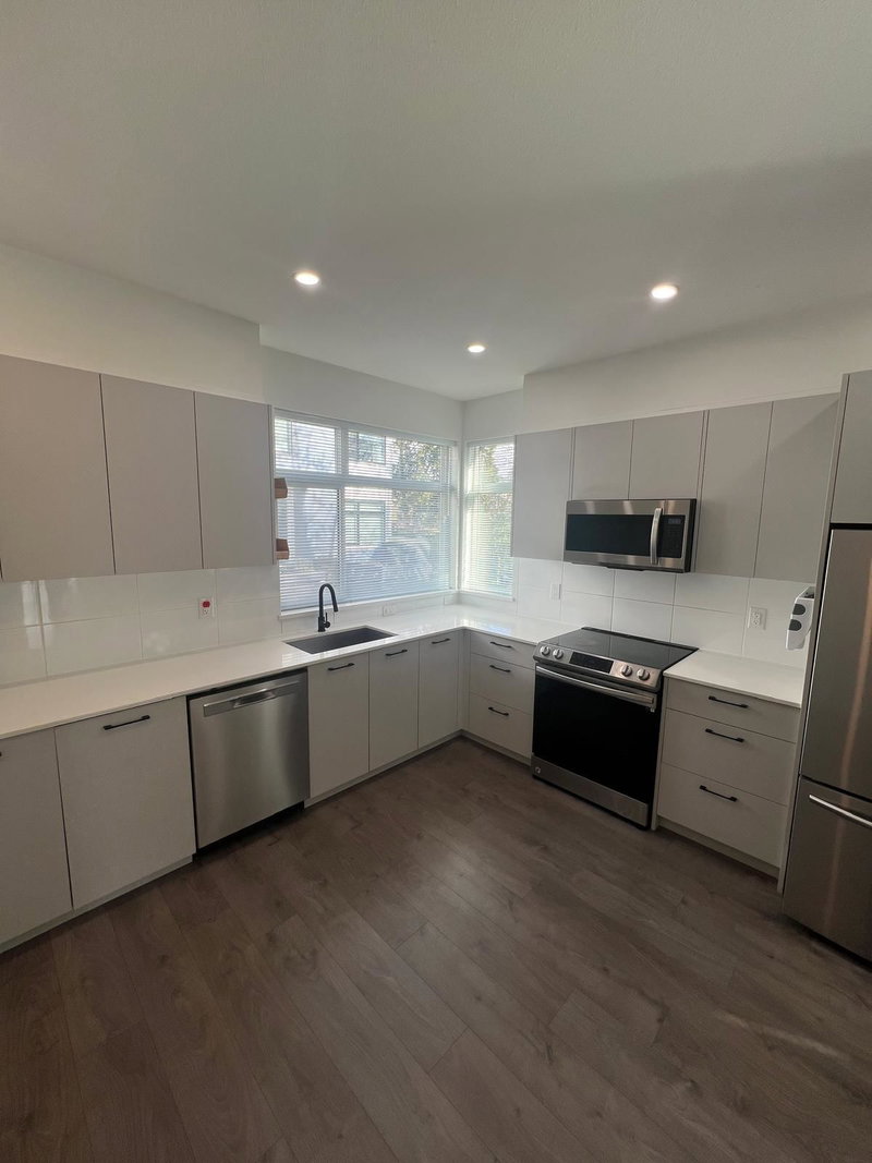 152 - 15235 Sitka Drive, Surrey, V3S 0A9 | Image 2