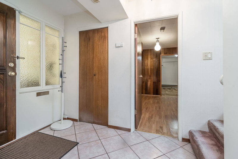 8228 Wedgewood Street, Burnaby, V3N 1C4 | Image 2