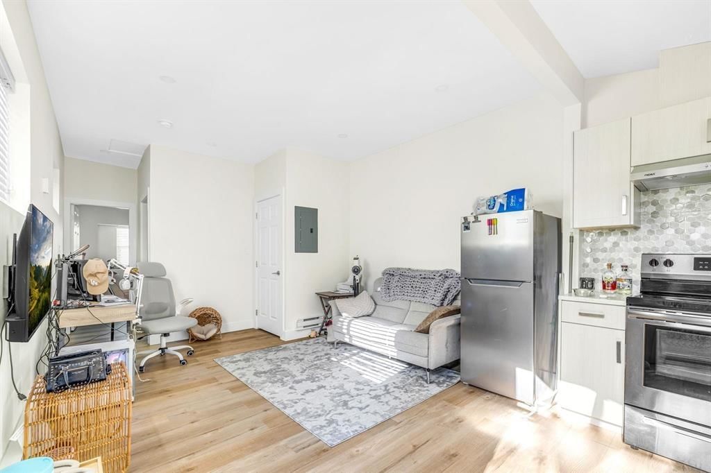 Listing Image 22