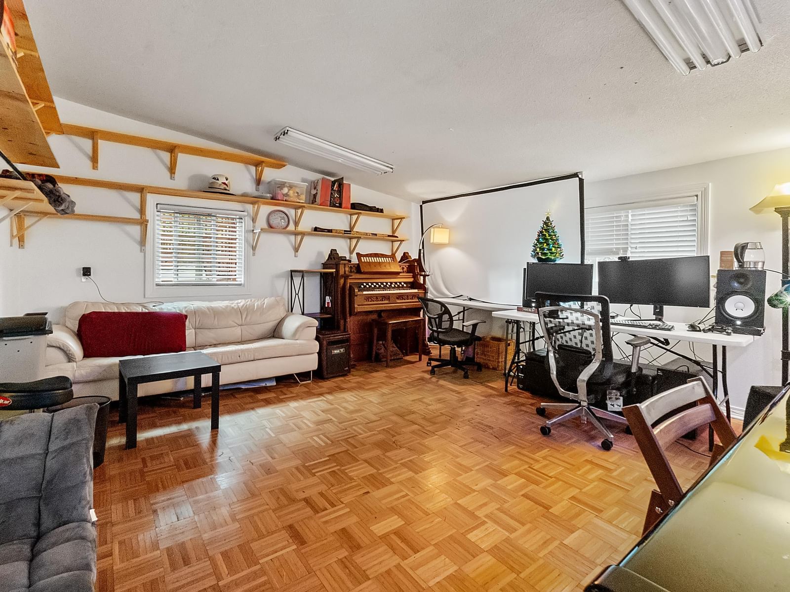 Listing Image 32