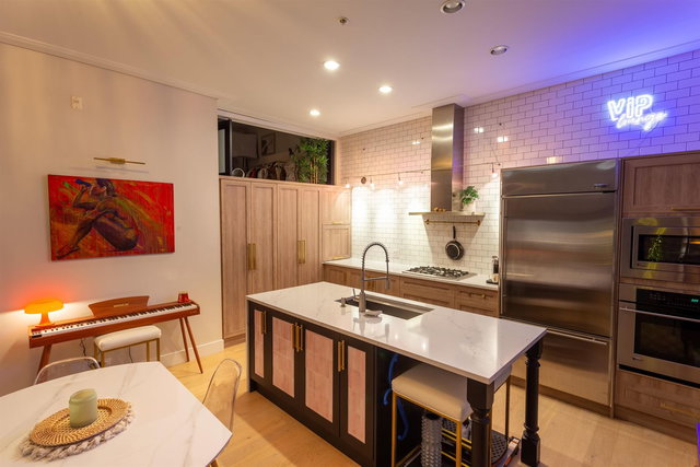 309 - 220 Salter Street