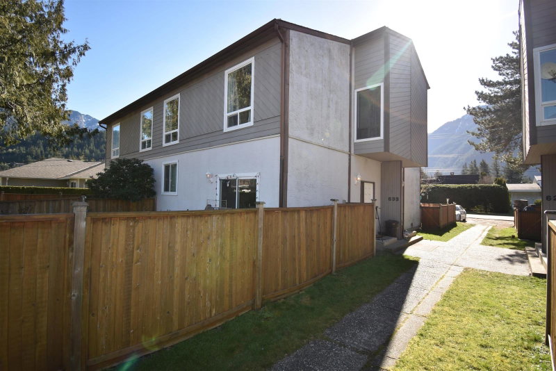 633 Douglas Street