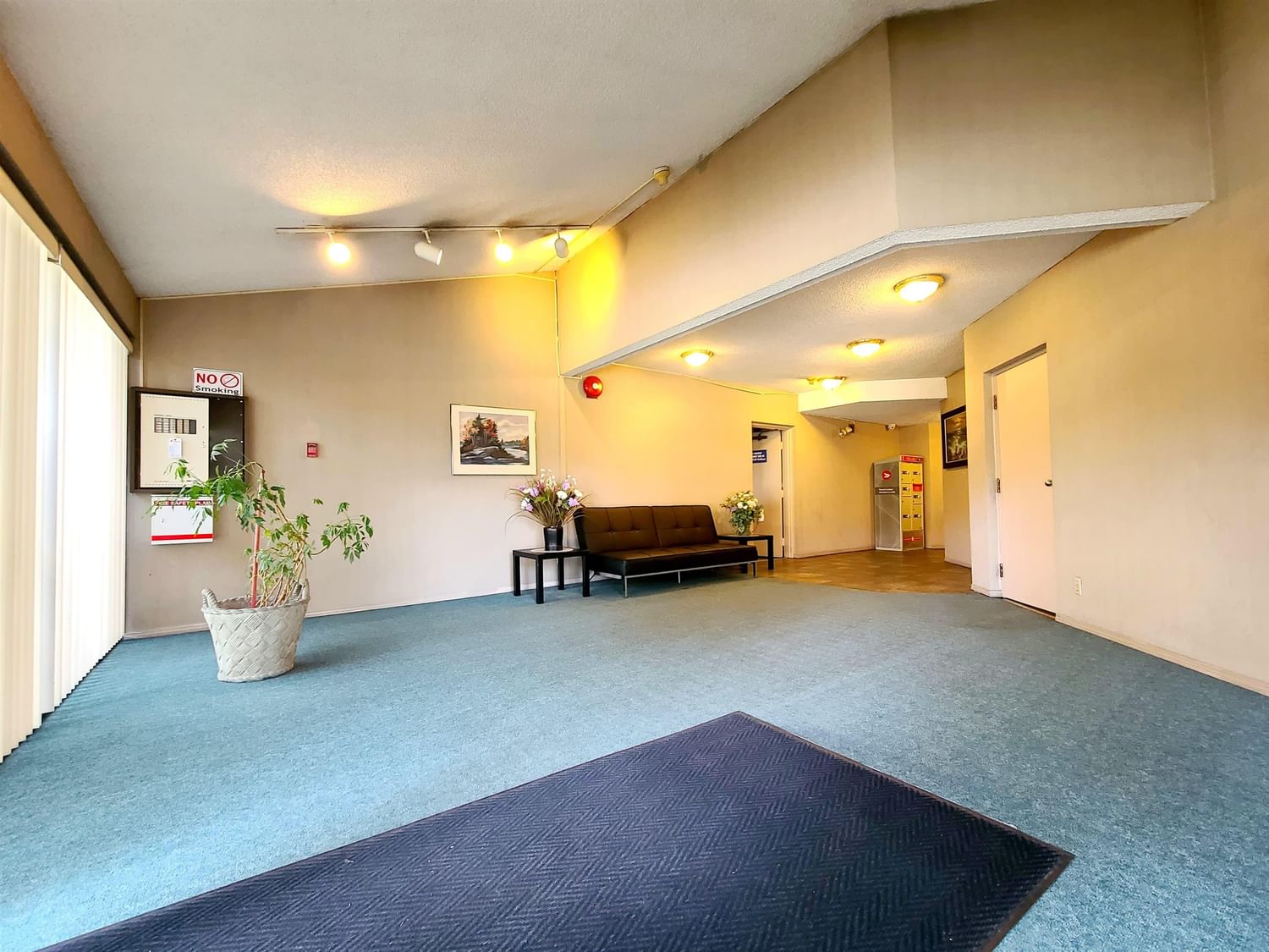Listing Image 18