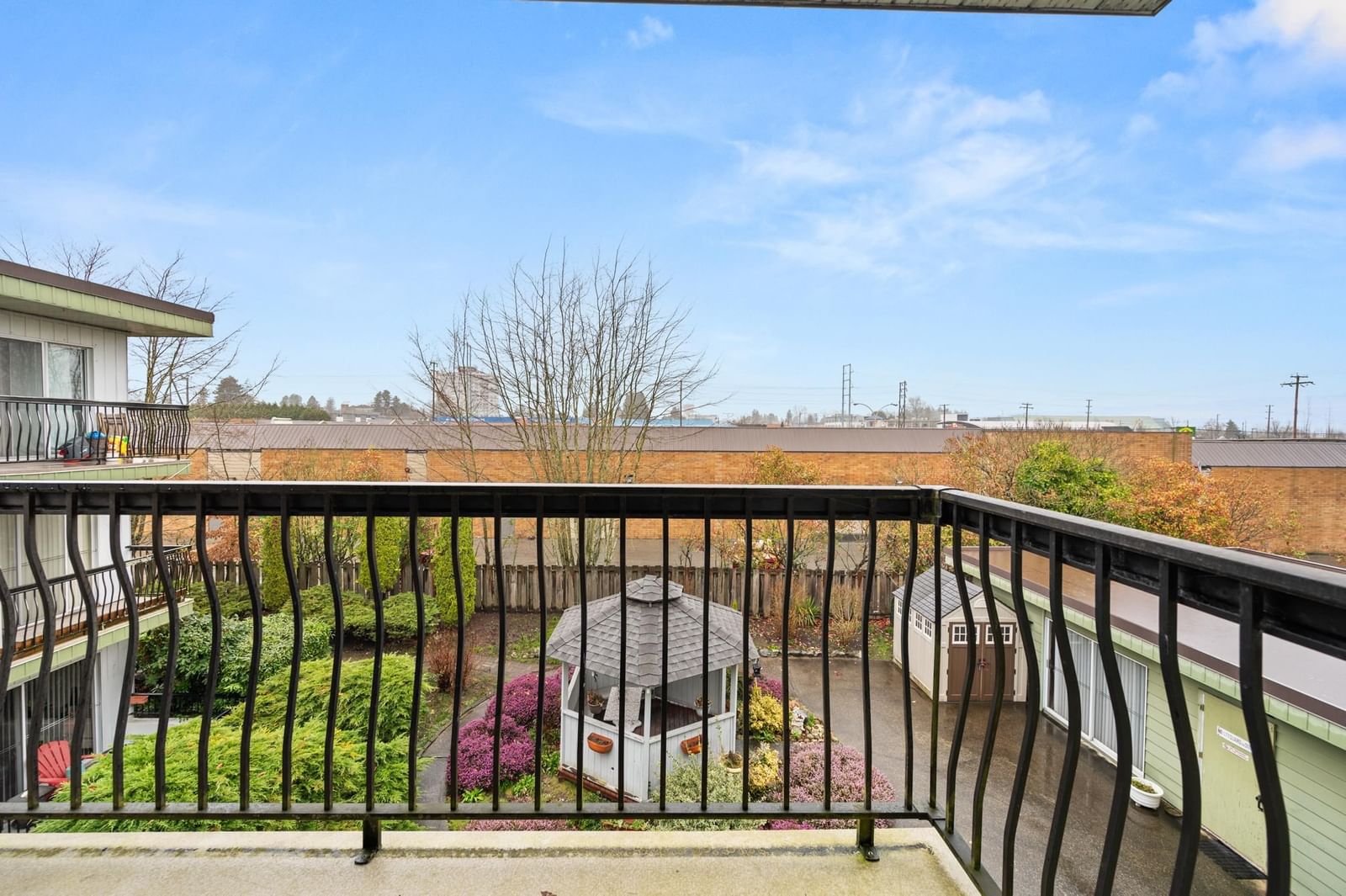 Listing Image 13