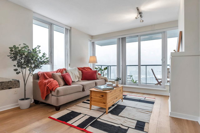 2301 - 651 Nootka Way