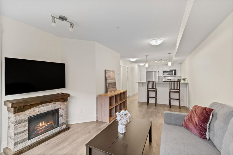 210 - 30515 Cardinal Avenue, Abbotsford, V2T 0A8 | Image 2