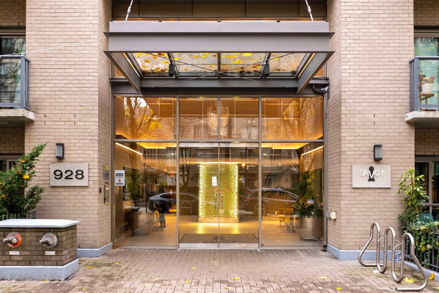 1006 - 928 Richards Street