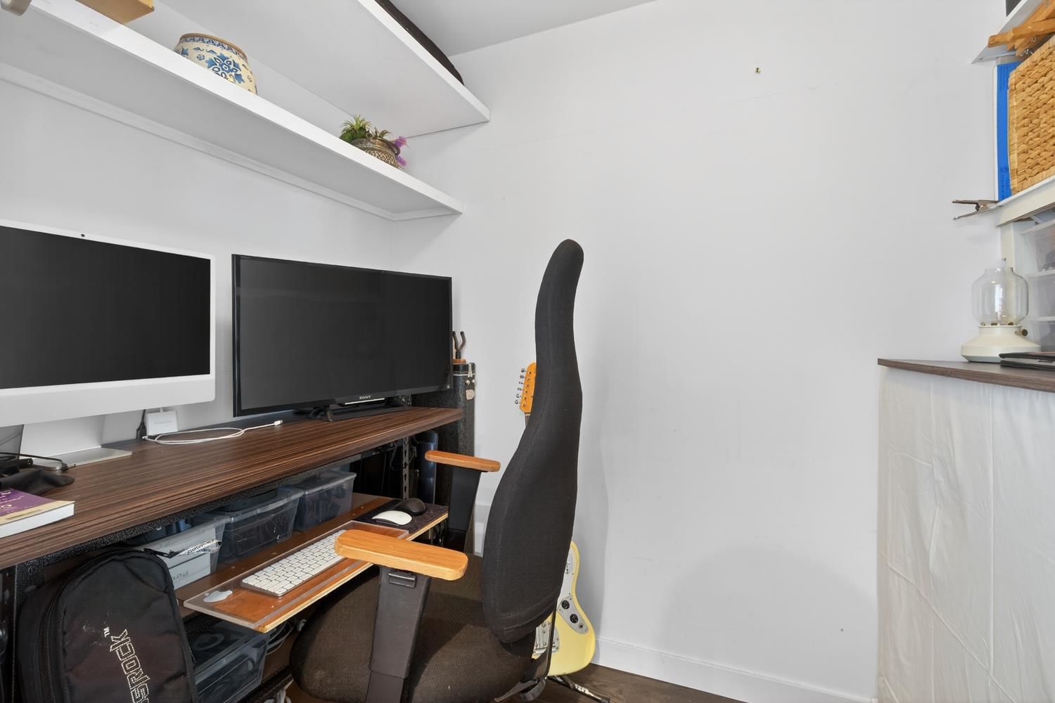 Listing Image 17