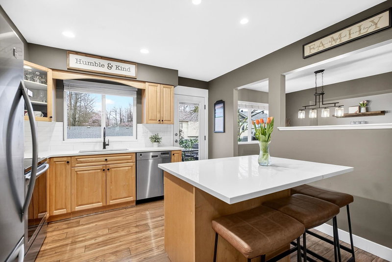 9382 209b Street, Langley, V1M 1R8 | Image 2