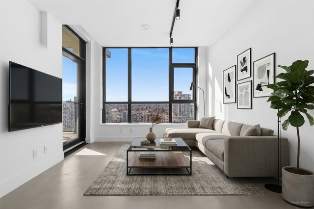 1105 - 3996 Dumfries Street