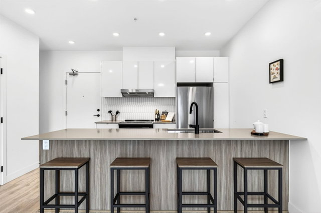 608 - 32838 Landeau Place