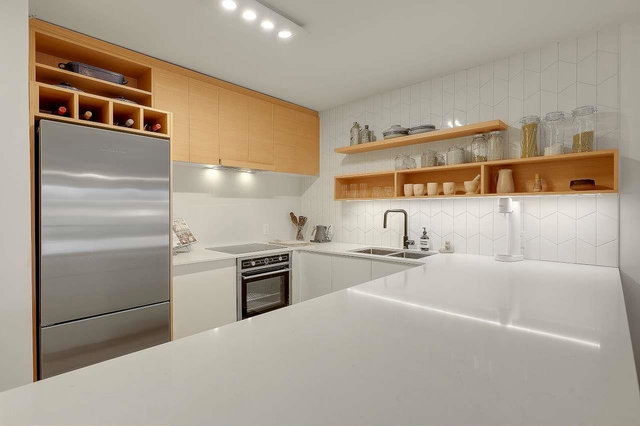 305 - 4868 Fraser Street