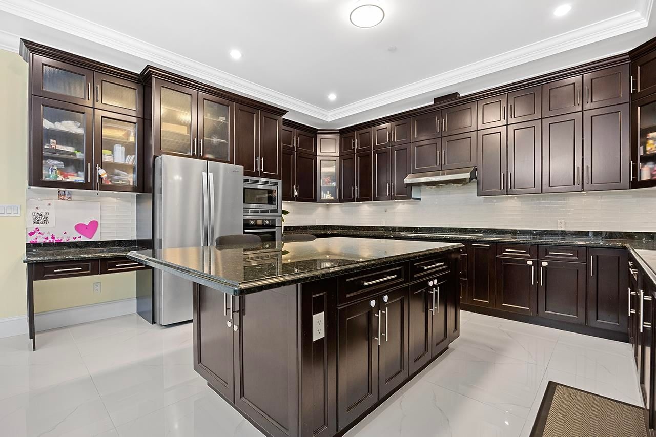 Listing Image 11