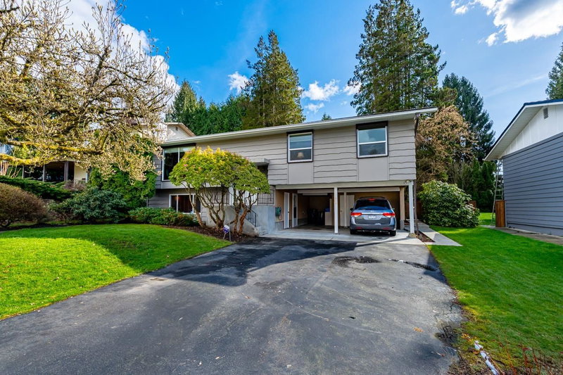 908 Stanton Avenue, Coquitlam, V3J 4V2 | Image 2