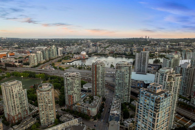 1802 - 688 Abbott Street
