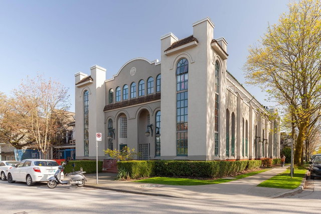 104 - 700 Pender Street E