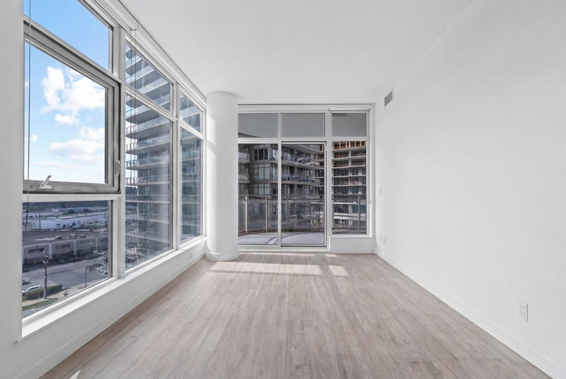 907 - 5333 Goring Street, Burnaby, V5B 3A2 | Image 2