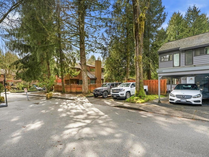 4597 Elmgrove Drive, Burnaby, V5G 3Y9 | Image 3