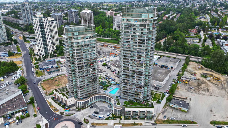 703 - 5333 Goring Street, Burnaby, V5B 3A2 | Image 2