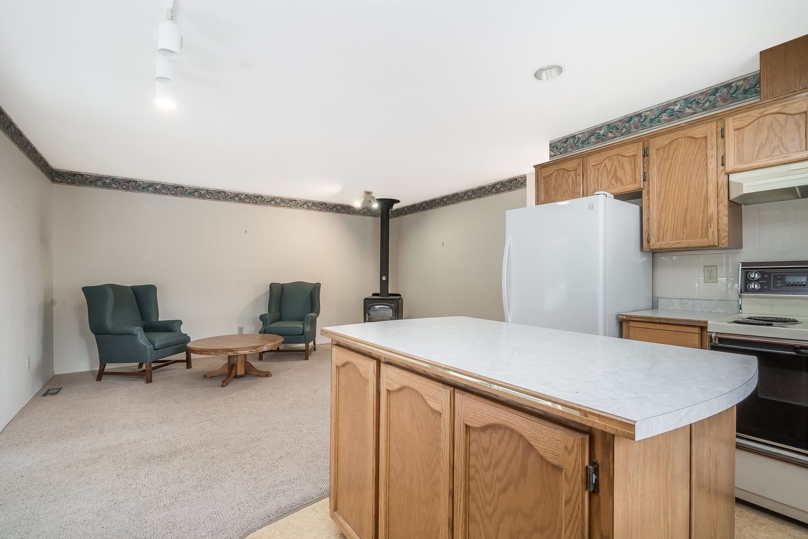 Listing Image 18