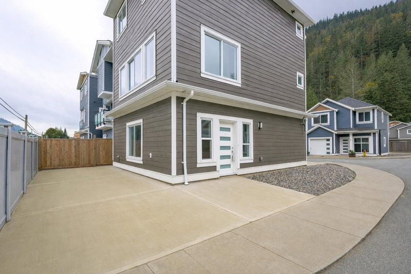 34 - 750 Hot Springs Road, Harrison Hot Springs, V0M 1K0 | Image 2