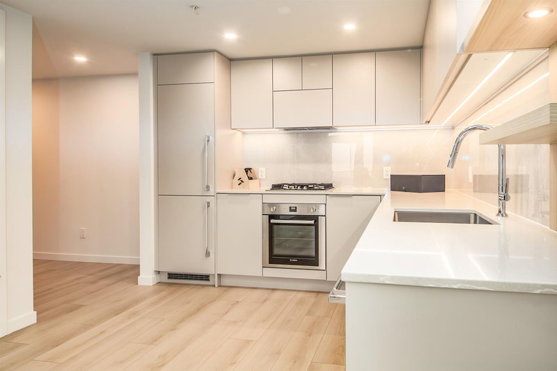 1908 - 311 Alderson Avenue, Coquitlam, V3K 0K3 | Image 2