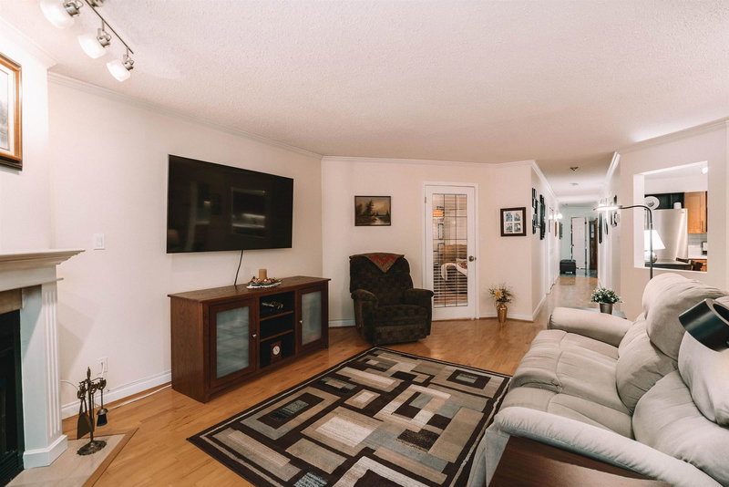 301 - 1230 Quayside Drive, New Westminster, V3M 6H1 | Image 3