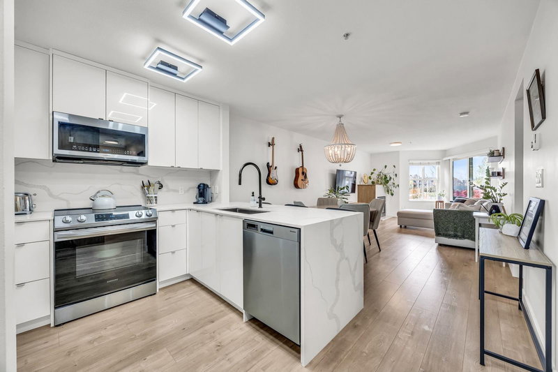 213 - 3038 Kent Avenue South, Vancouver, V5S 4V8 | Image 2