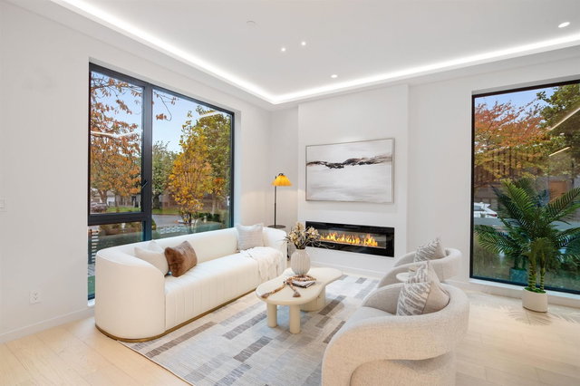 1 - 1595 66th Avenue W