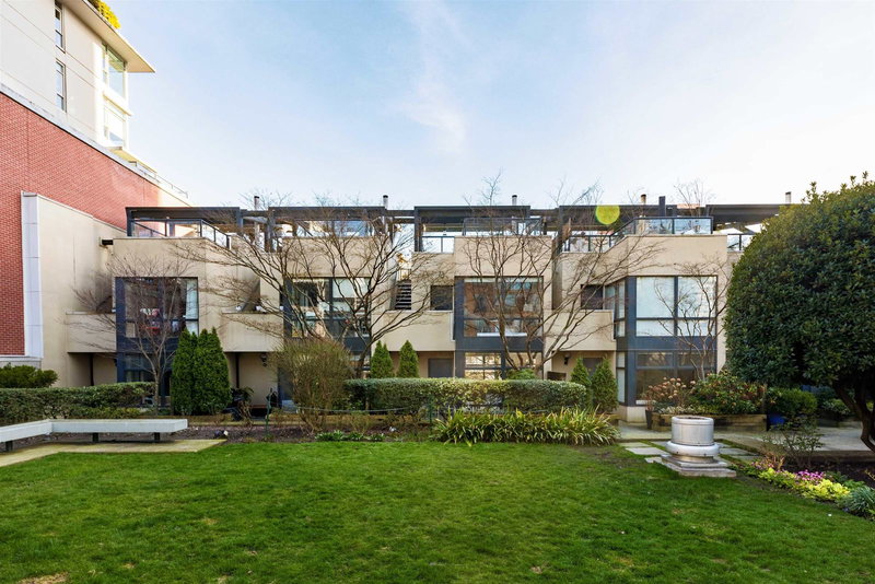 203 - 1155 Homer Street, Vancouver, V6B 5T5 | Image 2