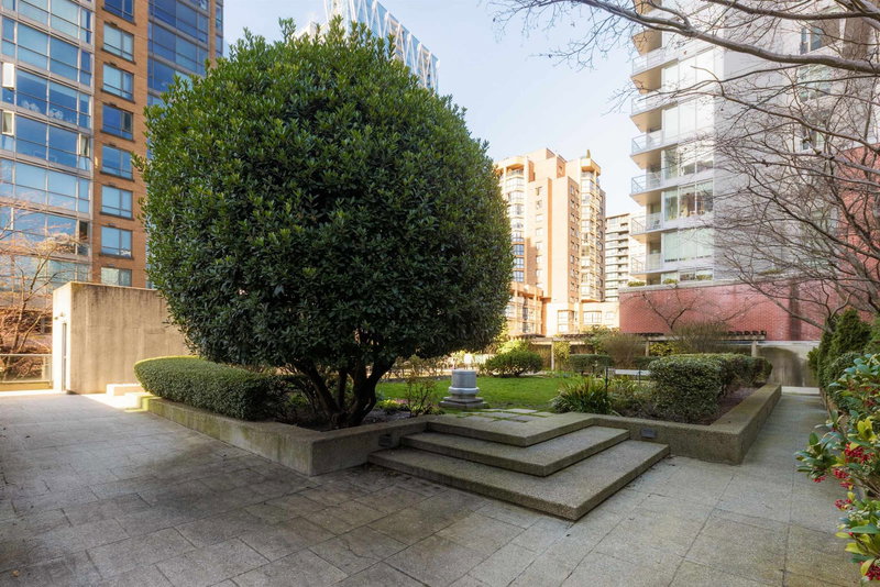 203 - 1155 Homer Street, Vancouver, V6B 5T5 | Image 3