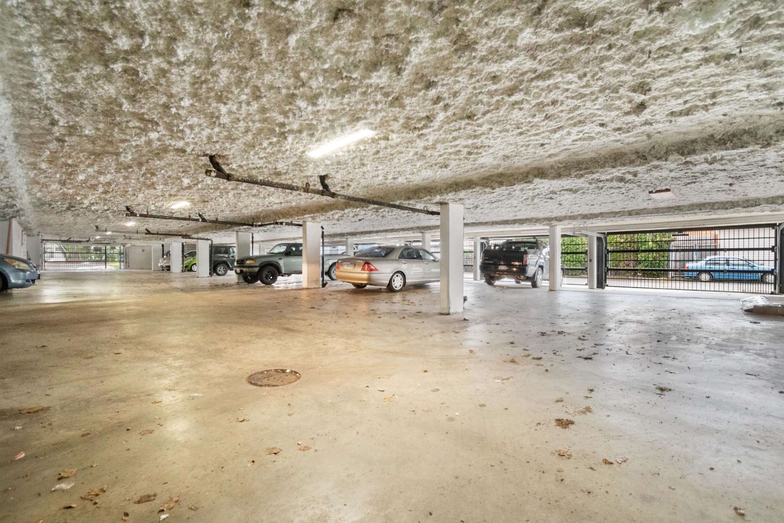 Listing Image 23