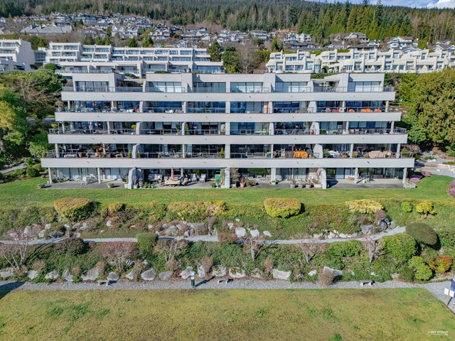 11 - 2238 Folkestone Way