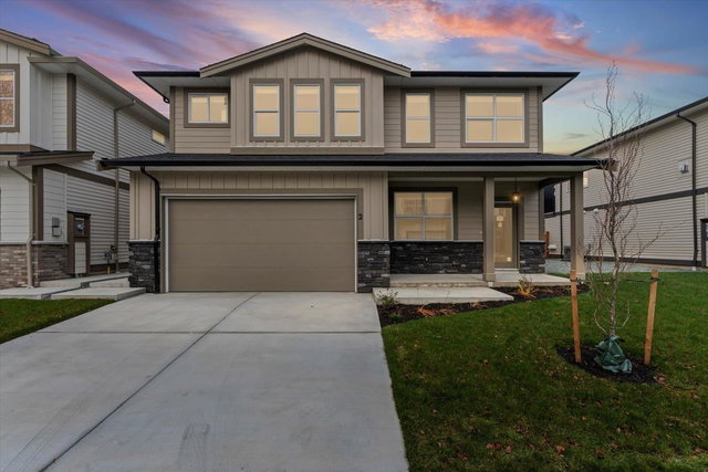 2 - 46058 Bonny Avenue