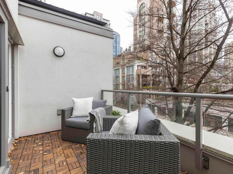 302 - 1323 Homer Street, Vancouver, V6B 5T1 | Image 2