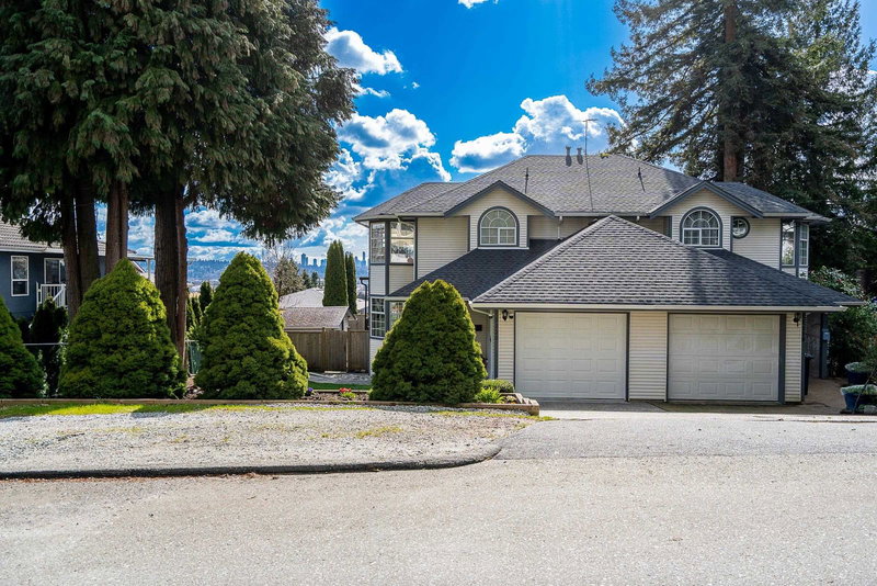 1120 Hachey Avenue, Coquitlam, V3K 2H4 | Image 2
