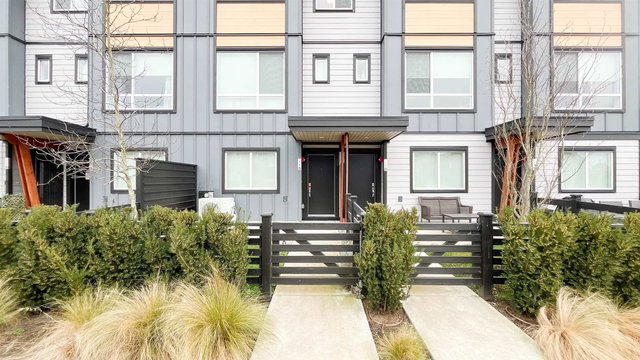 16 - 4375 Cormorant Way